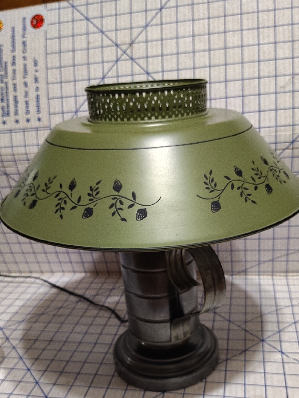 Green Floral Accent Table Lamp - Unbranded